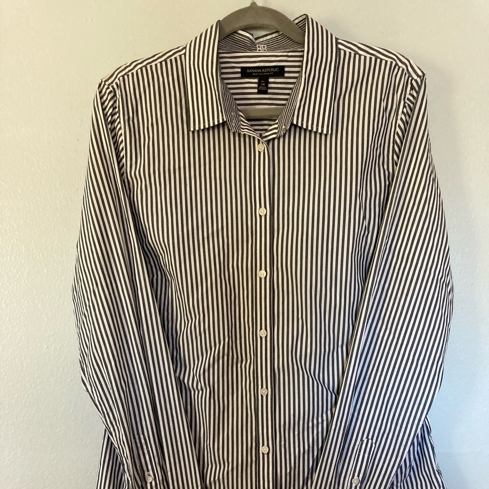 Banana Republic Riley